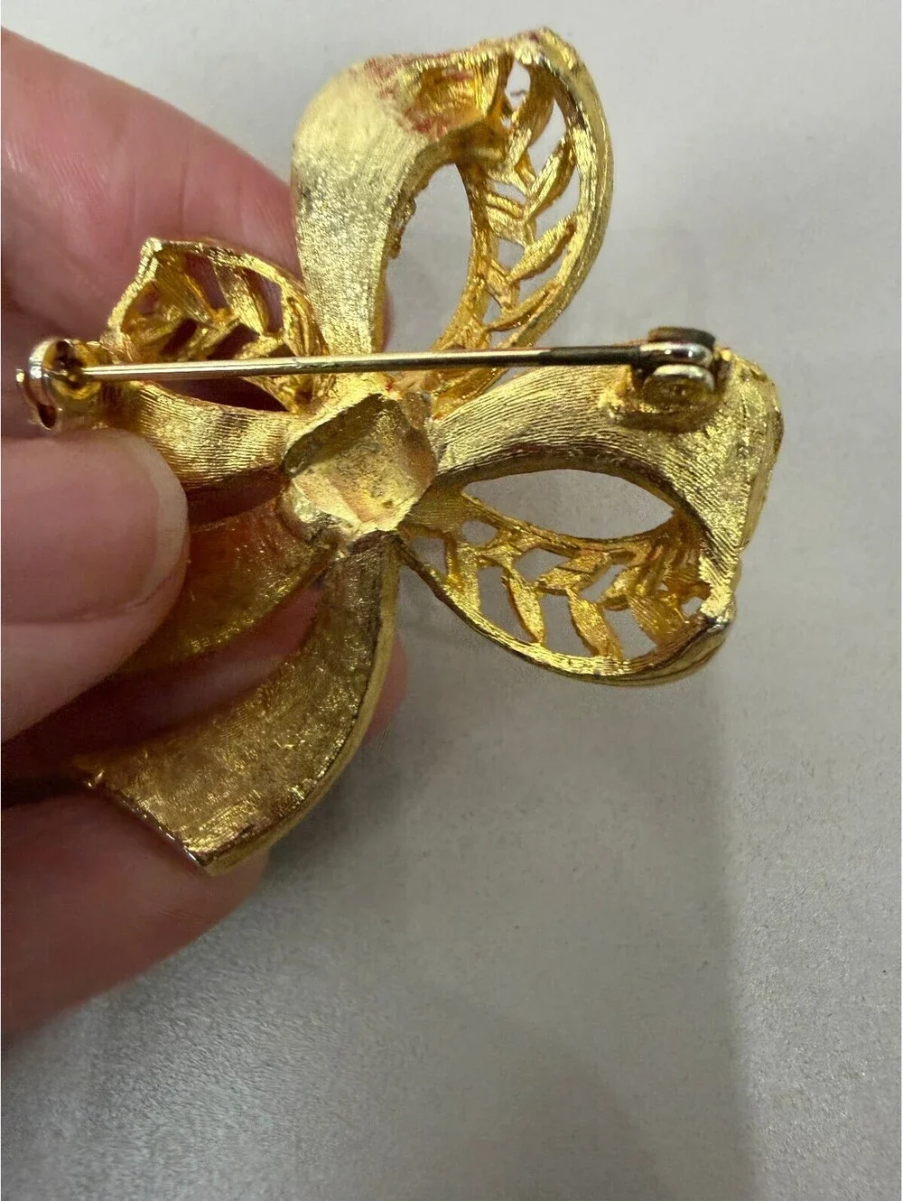 Vintage Gold Tone Bow Brooch Pin